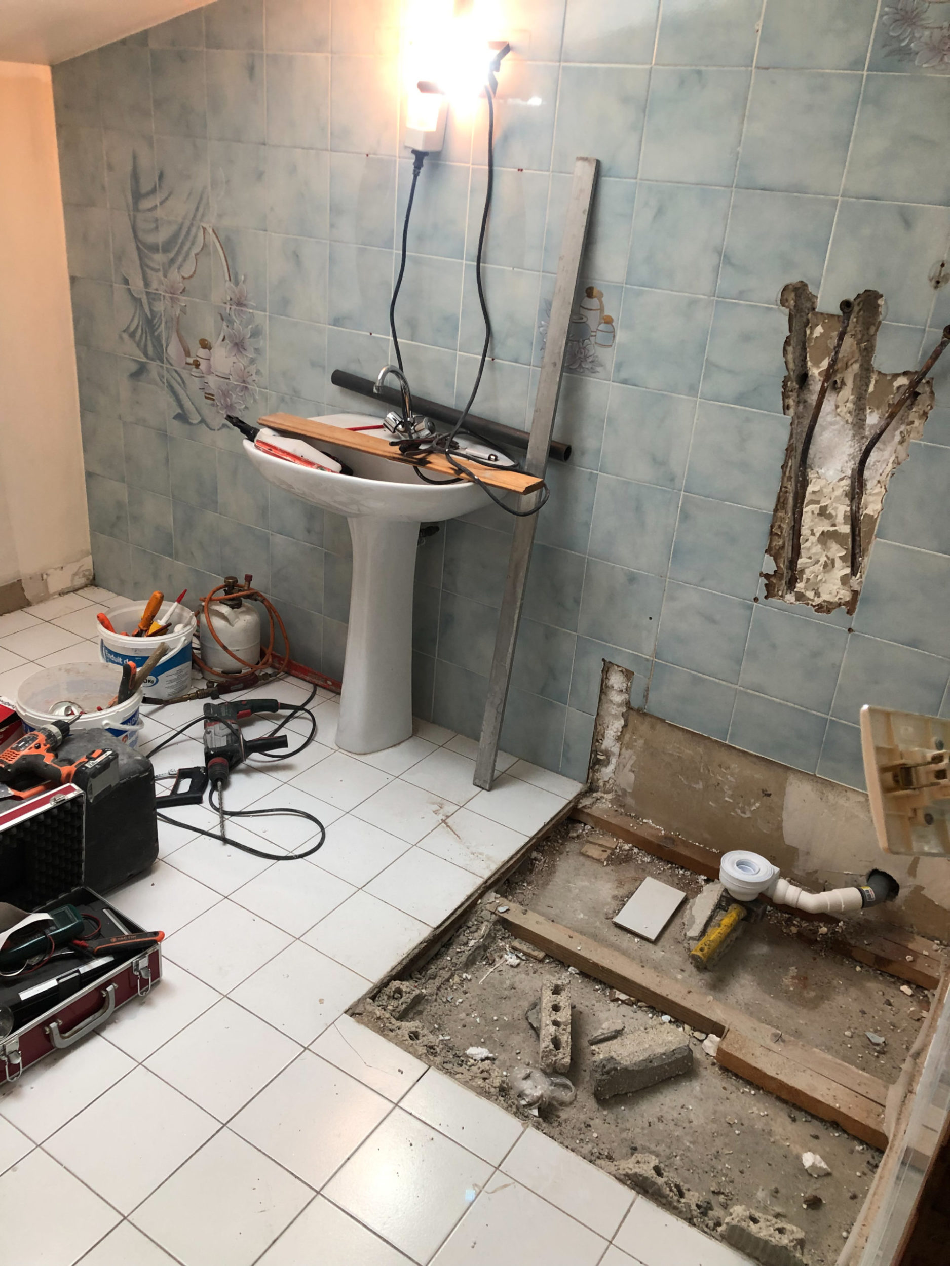 salle de bains en travaux